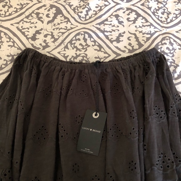 Lucky brand off the shoulder (or not) eyelet top - Picture 5 of 7